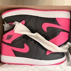 Nike 2017 Serena Williams Jordan 1 hyper pink brand new original box